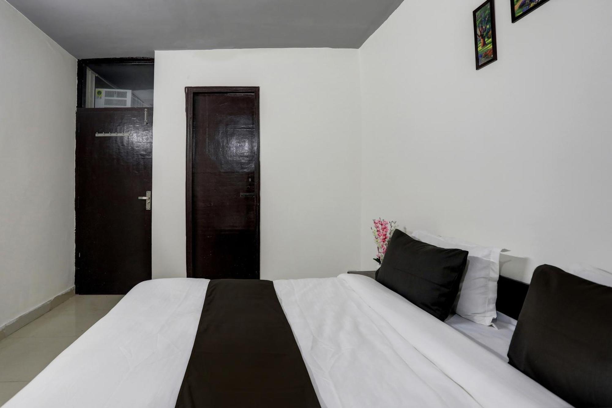 Hotel O The Royal Villa 新德里 外观 照片